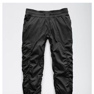 K27 The North Face Aphrodite 2.0 Capri Pant Black Small Micro Herringbone